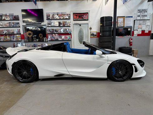Used 2025 McLaren 750S Spider image 4
