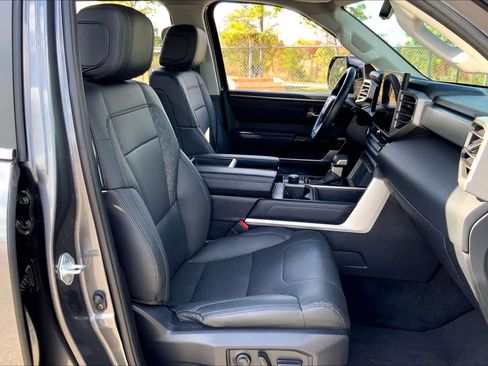 Used 2024 Toyota Tundra Limited image 8