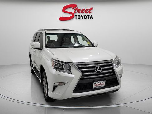 Used 2019 Lexus GX 460 Premium image 3