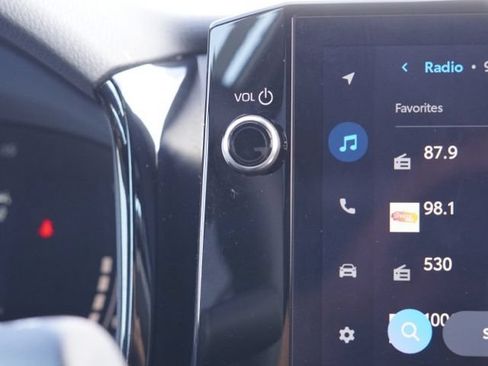 Used 2025 Toyota Camry SE w/ Multimedia Upgrade Package FWD image 18