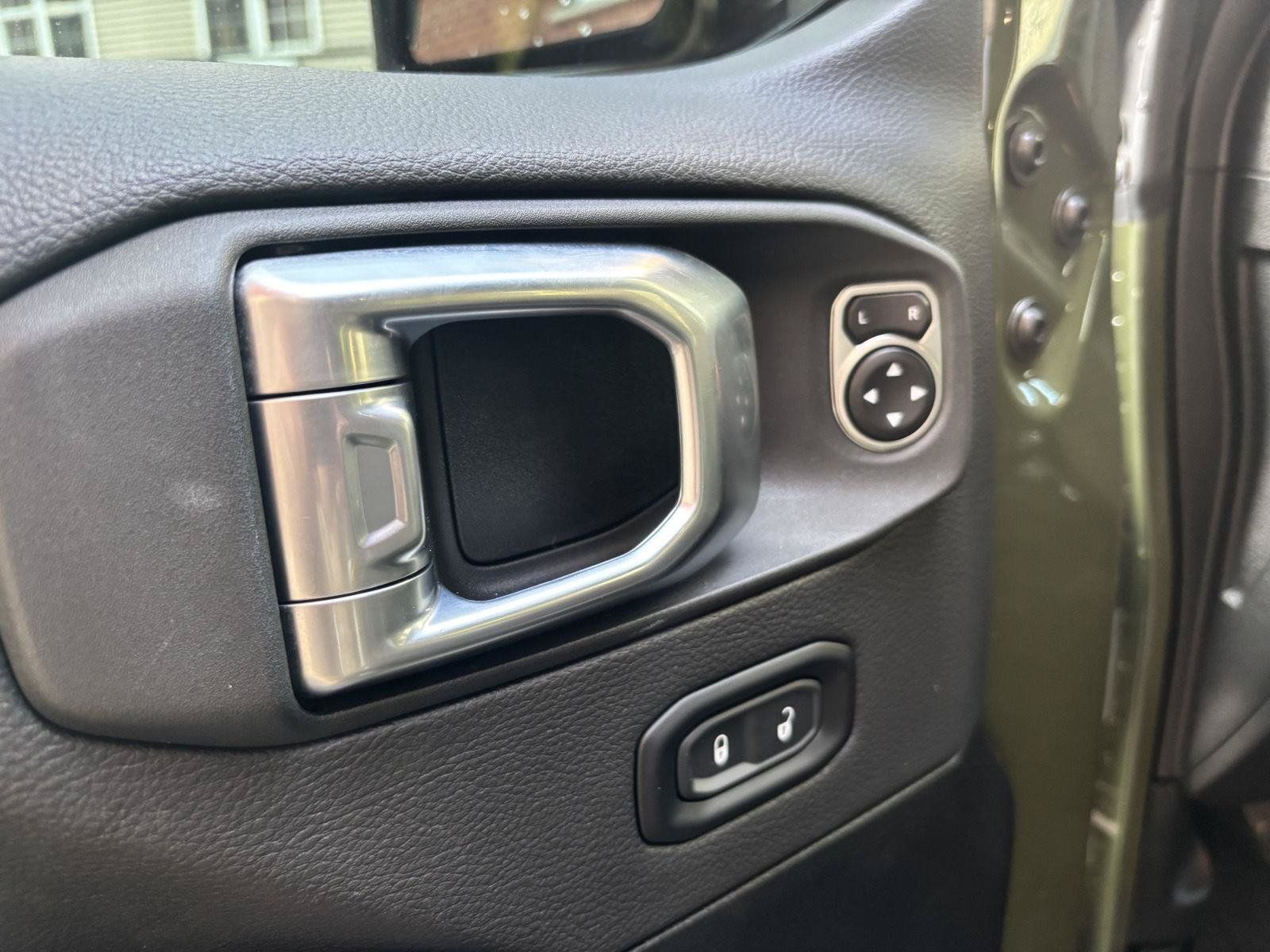 Used 2023 Jeep Gladiator Mojave w/ Cold Weather Group AWD/4WD image 14