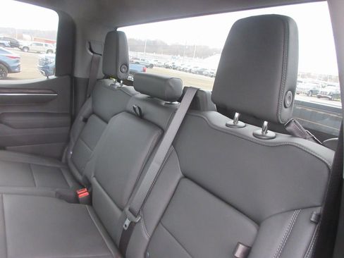 New 2026 GMC Sierra 1500 SLT w/ SLT Convenience Package image 13