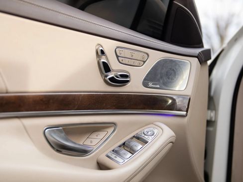 Used 2019 Mercedes-Benz S 560 Sedan w/ AMG Line Exterior image 20