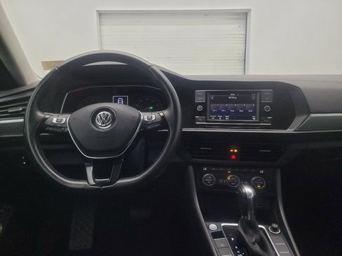Used 2019 Volkswagen Jetta SE FWD image 22