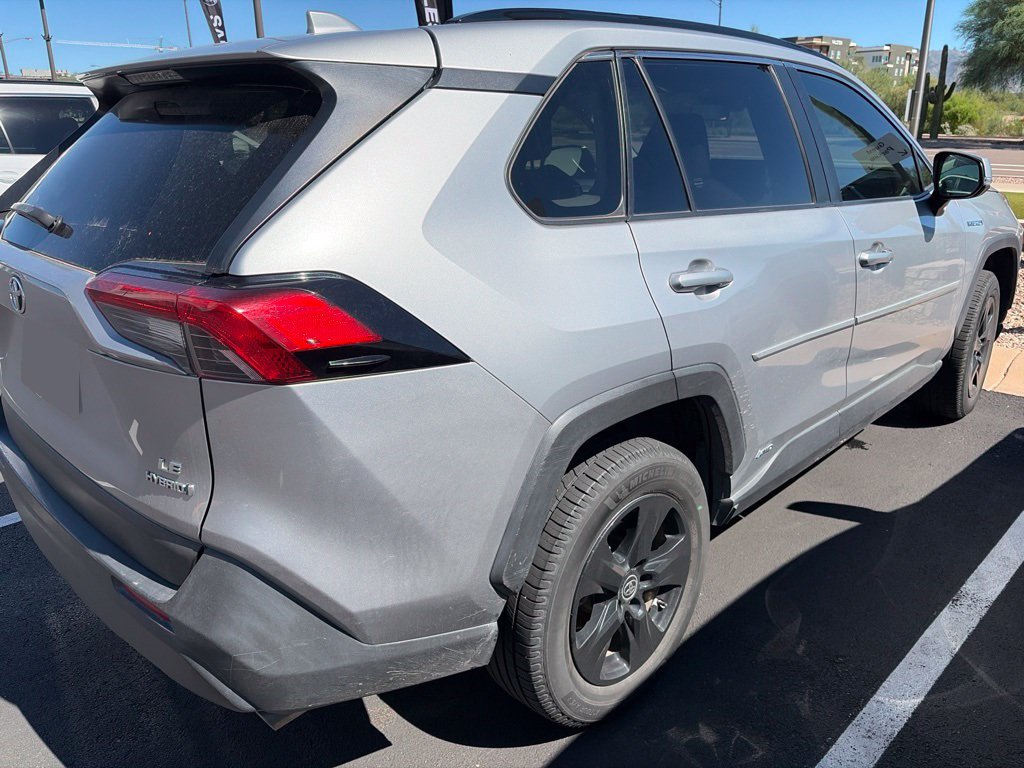 Used 2021 Toyota RAV4 LE w/ Carpet Mat Package (TMS) AWD/4WD image 5