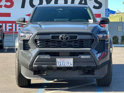 Used 2025 Toyota Tacoma TRD Off-Road image 7