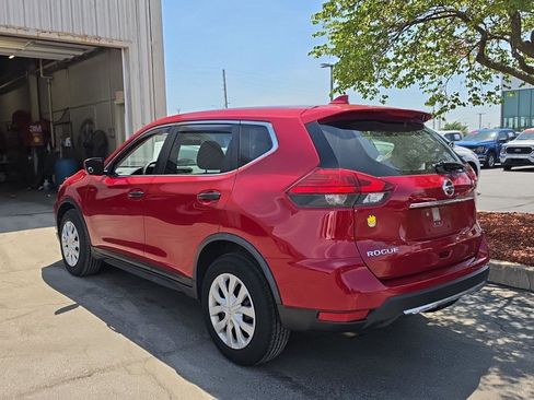 Used 2017 Nissan Rogue S AWD/4WD image 5
