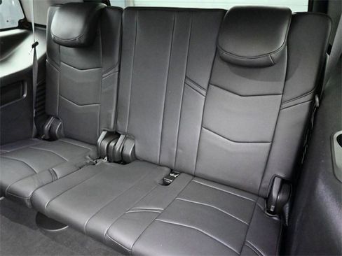 Used 2019 Cadillac Escalade Premium Luxury image 35