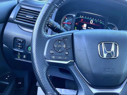 Used 2022 Honda Pilot TrailSport image 11
