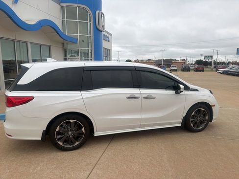 Used 2024 Honda Odyssey Elite image 17