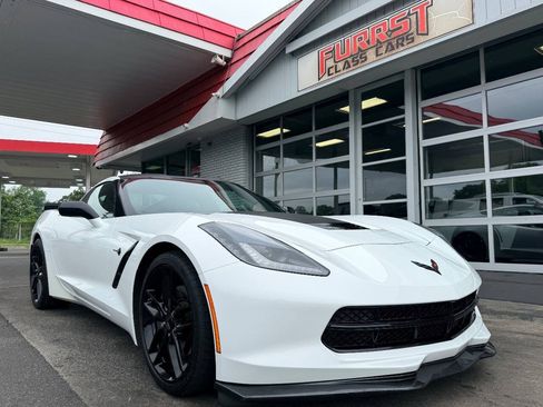 Used 2018 Chevrolet Corvette Stingray Coupe w/ Carbon Flash Badge Package RWD image 13