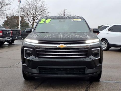 Certified 2024 Chevrolet Traverse LT image 2