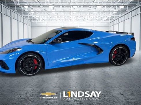 Used 2021 Chevrolet Corvette Stingray Premium Cpe w/ Z51 Performance Package image 6