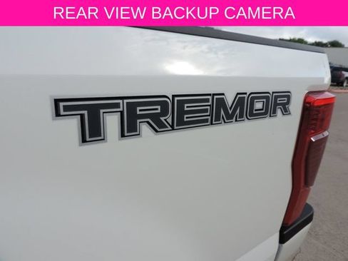 Used 2022 Ford F250 Lariat w/ Tremor Off-Road Package AWD/4WD image 14