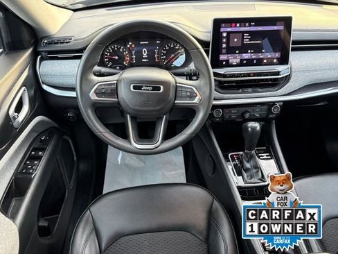 Used 2022 Jeep Compass Latitude image 9