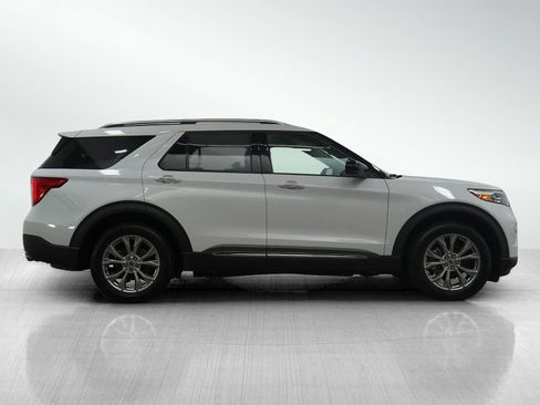 Used 2023 Ford Explorer Limited image 6