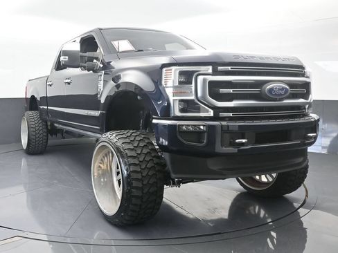 Used 2022 Ford F350 Platinum AWD/4WD image 9