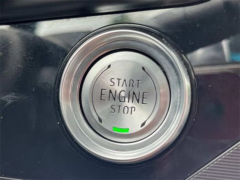 Used 2021 Chevrolet Corvette Stingray Premium Cpe w/ Z51 Performance Package image 19