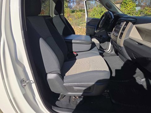 Used 2009 Dodge Ram 1500 Truck ST w/ ST Popular Equipment Group image 19