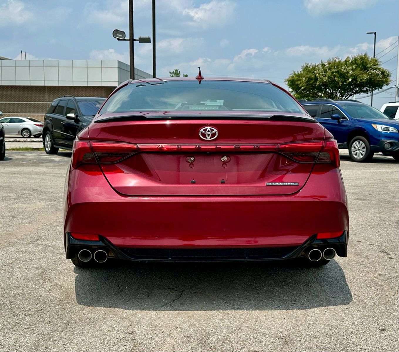 Used 2019 Toyota Avalon Touring w/ All Weather Liner Package FWD image 4