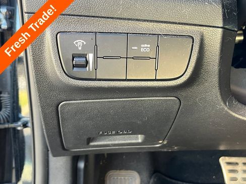 Used 2016 Hyundai Veloster w/ Option Group 02 FWD image 17