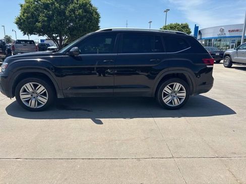 Used 2019 Volkswagen Atlas SE w/ Towing Package AWD/4WD image 4
