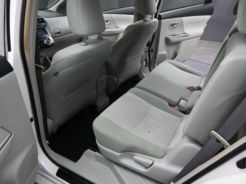 Used 2014 Toyota Prius V Three FWD image 15