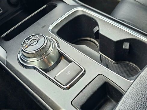 Used 2017 Ford Fusion Titanium image 32