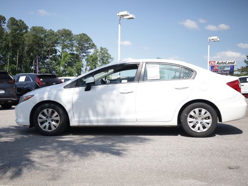 Used 2012 Honda Civic LX image 2