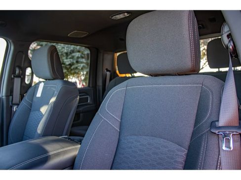 Certified 2025 RAM 2500 Big Horn AWD/4WD image 31
