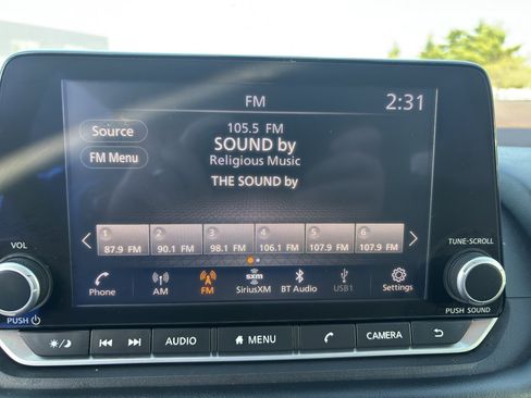 Used 2023 Nissan Rogue SV image 8