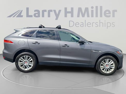 Used 2017 Jaguar F-PACE Prestige AWD/4WD image 6