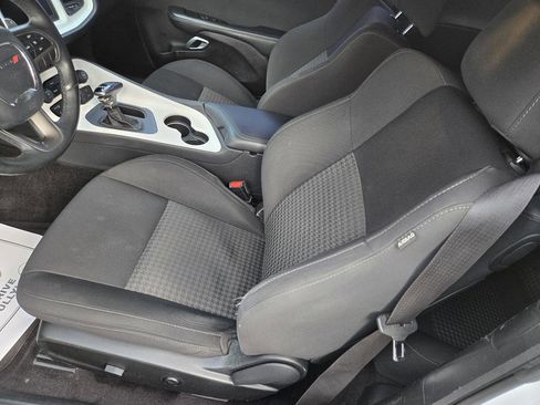 Used 2019 Dodge Challenger R/T w/ Driver Convenience Group image 5