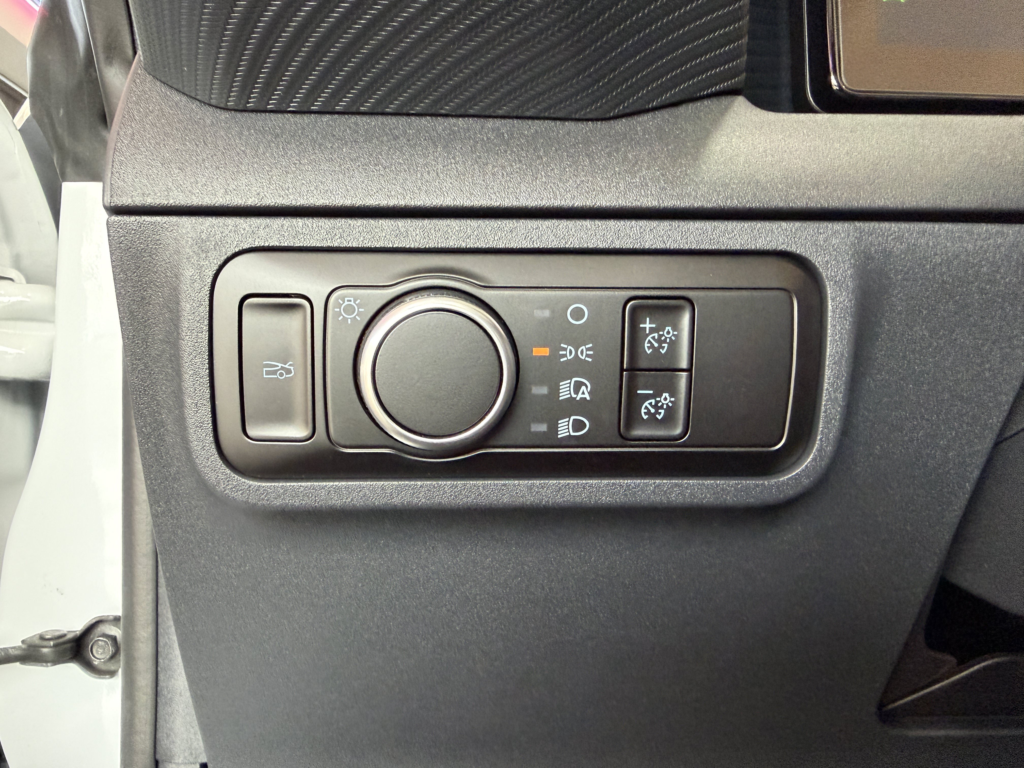 Used 2025 Ford Mustang Convertible RWD image 15
