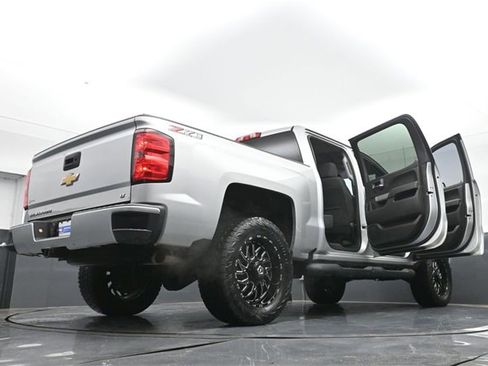Used 2018 Chevrolet Silverado 1500 LT w/ All Star Edition image 49