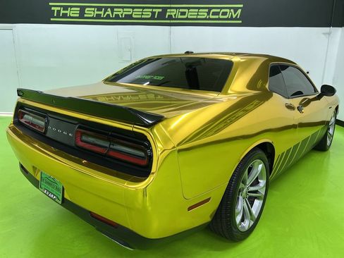 Used 2022 Dodge Challenger R/T RWD image 10