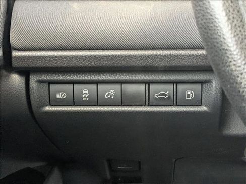 Used 2025 Toyota Camry LE FWD image 17
