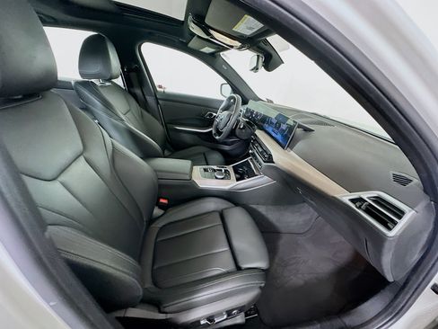 Used 2025 BMW 330i Sedan image 31