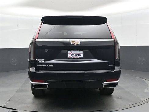 Used 2022 Cadillac Escalade Premium Luxury image 5