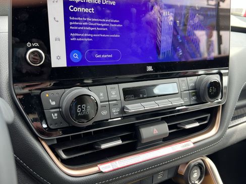 New 2026 Toyota Grand Highlander AWD Hybrid image 16