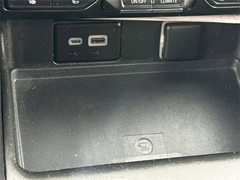 Used 2024 Chevrolet Tahoe LT image 13