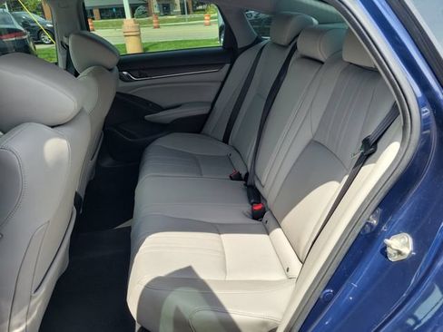 Used 2019 Honda Accord Touring image 25