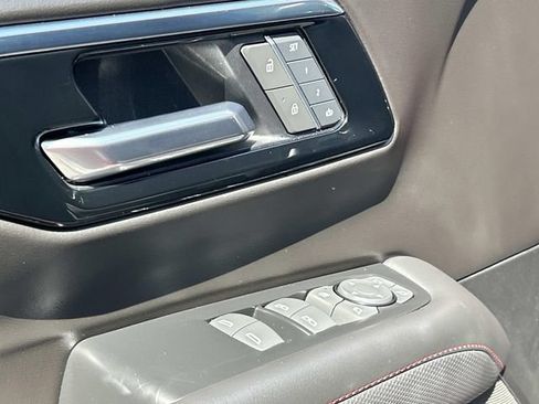 Used 2025 Chevrolet Tahoe RST w/ Comfort Package AWD/4WD image 19