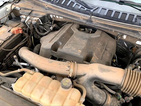 Used 2020 Ford Expedition XLT w/ Equipment Group 202A RWD image 34