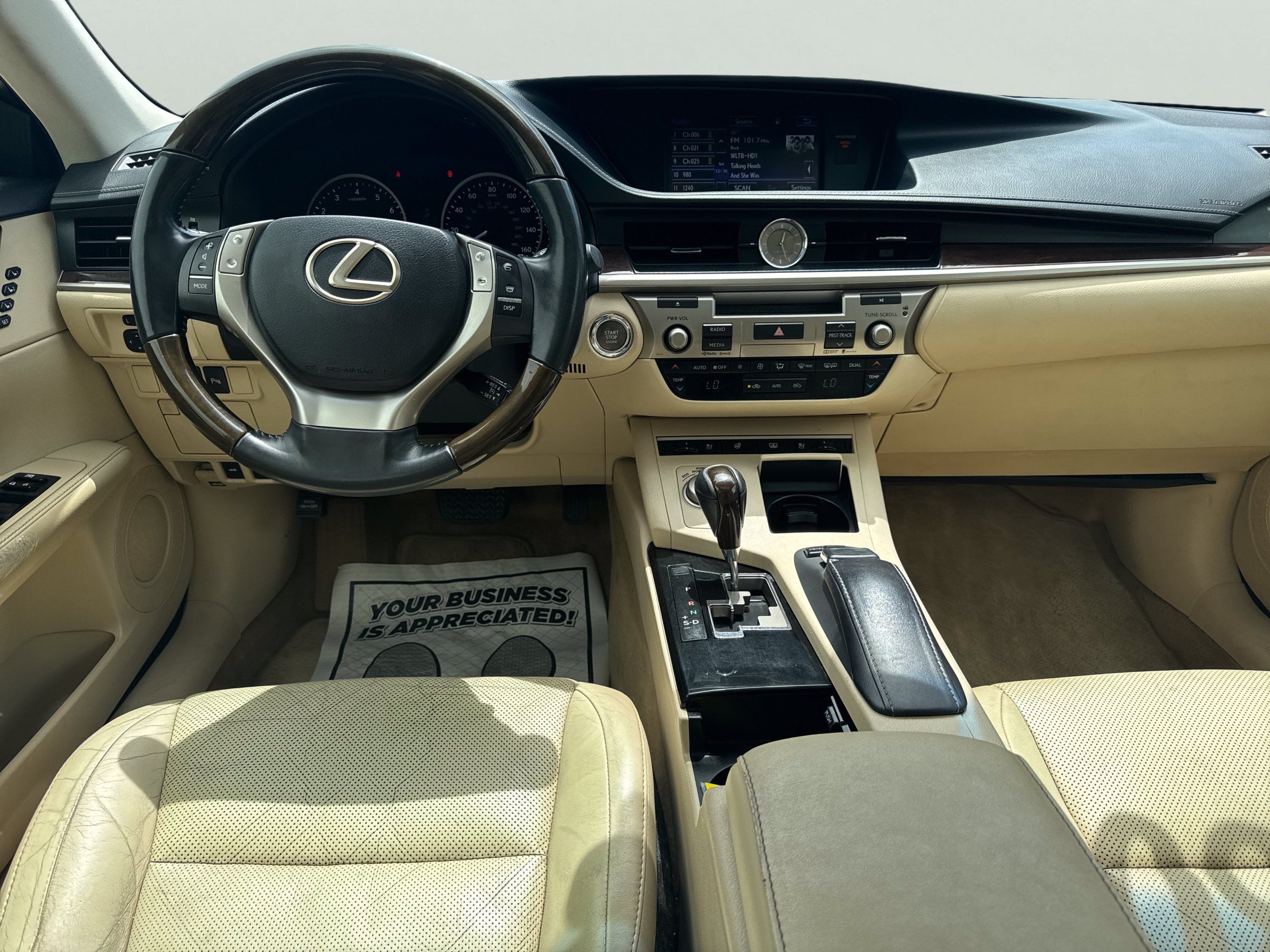 Used 2015 Lexus ES 350 w/ Luxury Package FWD image 21