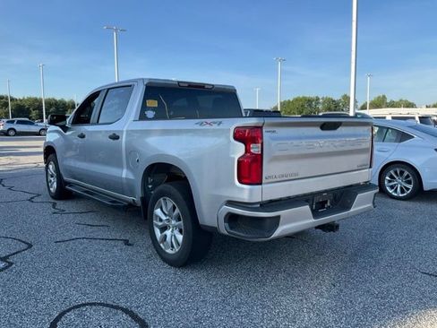 Used 2020 Chevrolet Silverado 1500 Custom w/ Custom Value Package AWD/4WD image 4