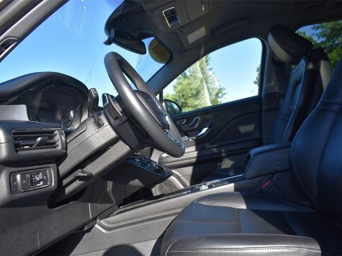 Used 2021 Lincoln Corsair AWD image 25