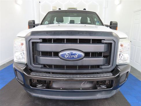 Used 2016 Ford F250 XL w/ Power Equipment Group AWD/4WD image 3