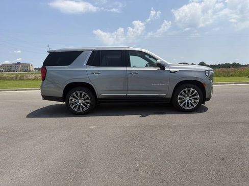 Used 2023 GMC Yukon Denali RWD image 6