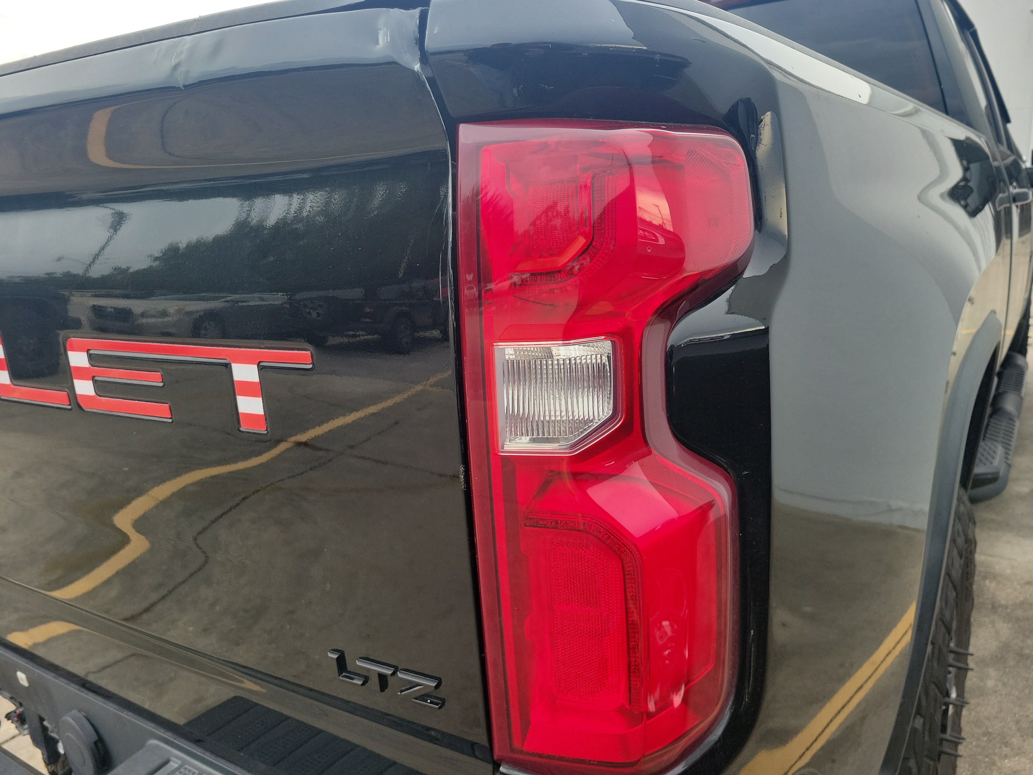 Used 2022 Chevrolet Silverado 2500 LTZ w/ LTZ Plus Package AWD/4WD image 10
